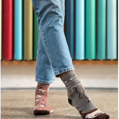 Dámske nerovnaké ponožky Coffee D